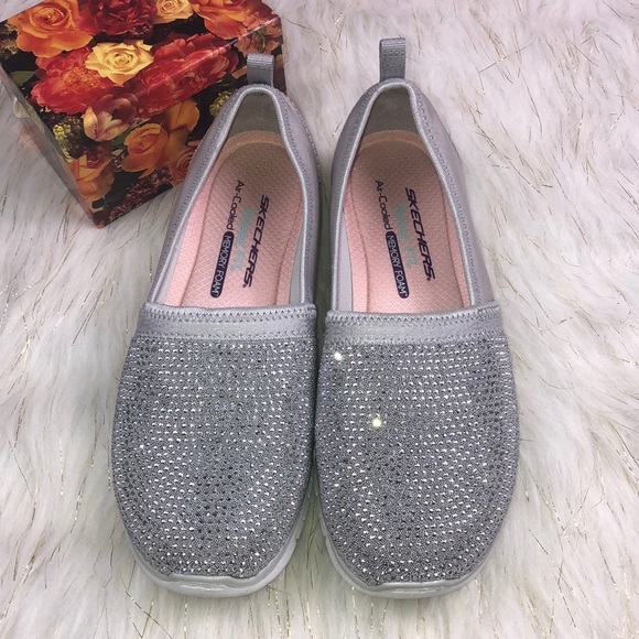 Skechers Shoes - Skechers relaxed fit flats